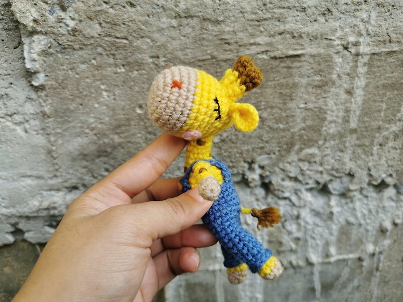 Animal doll giraffe crochet keychain gifts - 嬰幼兒玩具/毛公仔 - 聚酯纖維 黃色