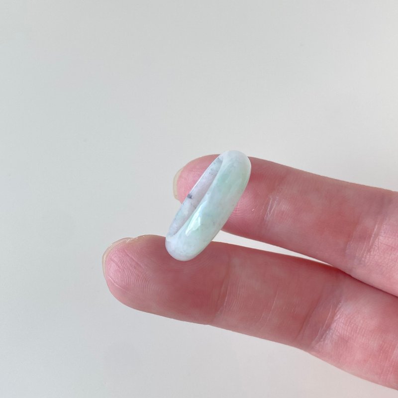 白翡飄綠灑烏雞玉戒 | 天然緬甸玉A貨翡翠 - 戒指 - 玉石 綠色
