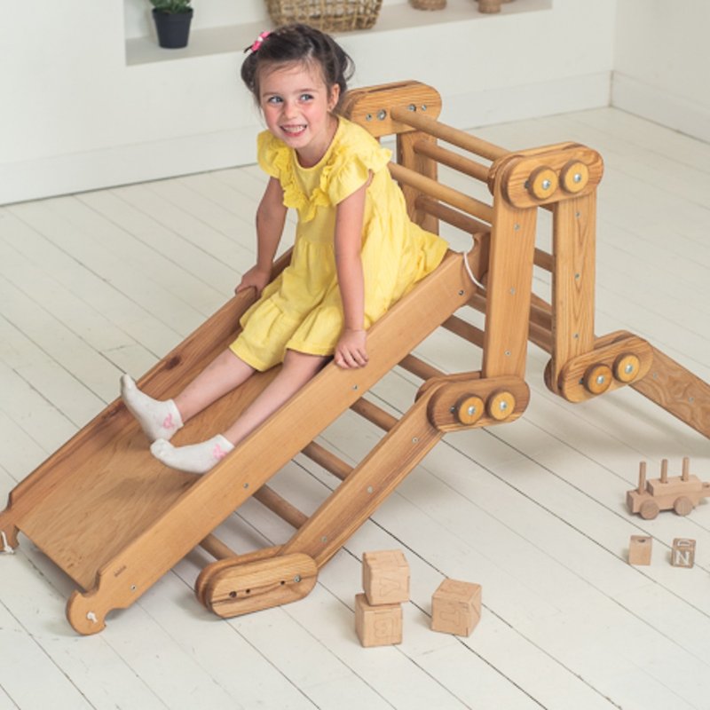 幼児用モンテッソーリクライミングプレイセット: ヘビはしご + 滑り台/クライミングスロープ - キッズ家具 - 木製 ブラウン