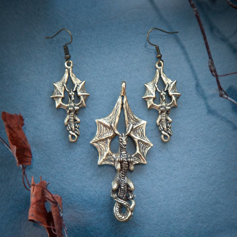 Dragon earrings and pendant jewelry set. handcrafted authentic jewelry. Necklace - 耳環/耳夾/耳骨夾 - 其他金屬 橘色
