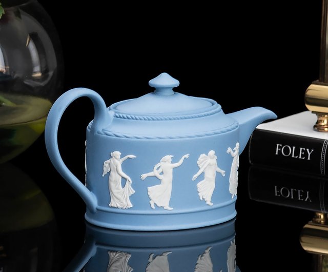 WEDGWOOD MINI TEAPOT IN good THE EGYPTIAN WITH GREEK KEY DESIGN.