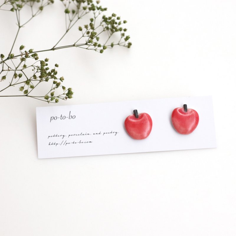 Apple earrings - 耳環/耳夾/耳骨夾 - 瓷 紅色