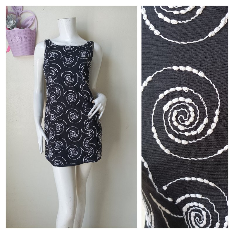 Betsey Johnson Black Linen Dress Size S - 洋裝/連身裙 - 棉．麻 