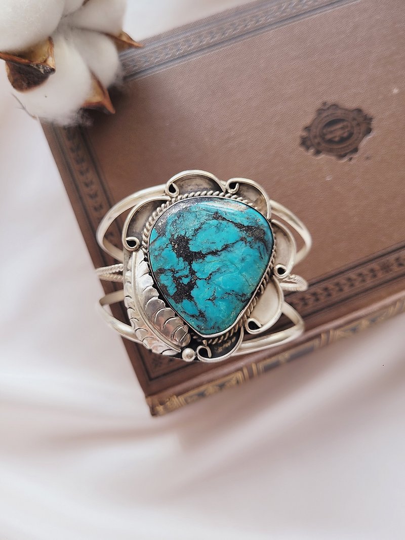 American and Western antique jewelry / Mexican sterling silver and turquoise Native American feather cuff bracelet - สร้อยข้อมือ - เงินแท้ 