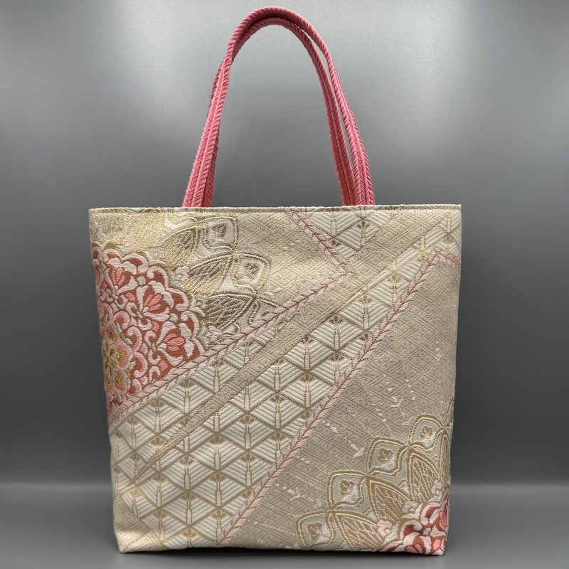 着物 帯 帯締め ハンドメイド トートバッグ リメイク ゴールド ピンク 西陣織 - 手提包/手提袋 - 絲．絹 白色