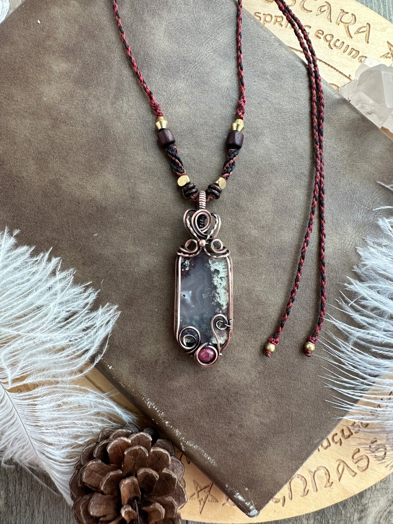 WW373 ethnic style fully hand-woven pure copper wire wrap aquatic agate pendant - สร้อยคอ - ทองแดงทองเหลือง สีนำ้ตาล