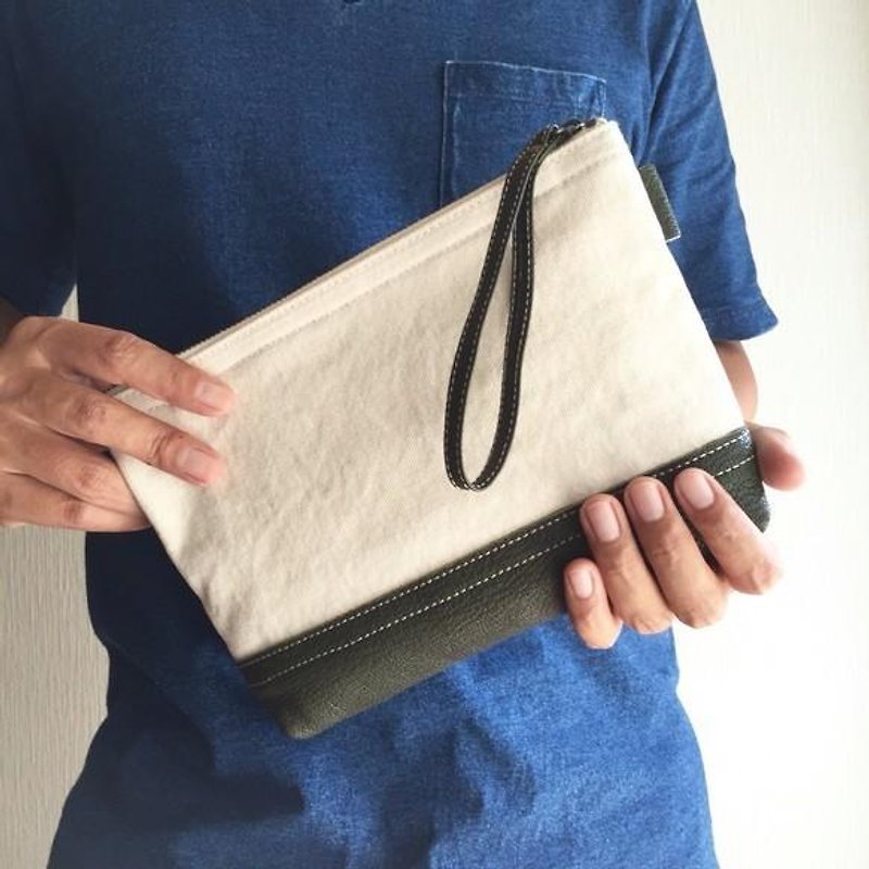 Vintage No. 8 canvas and goat leather Tannin Soft Nume simple pouch [Olive] - กระเป๋าเครื่องสำอาง - หนังแท้ สีเขียว