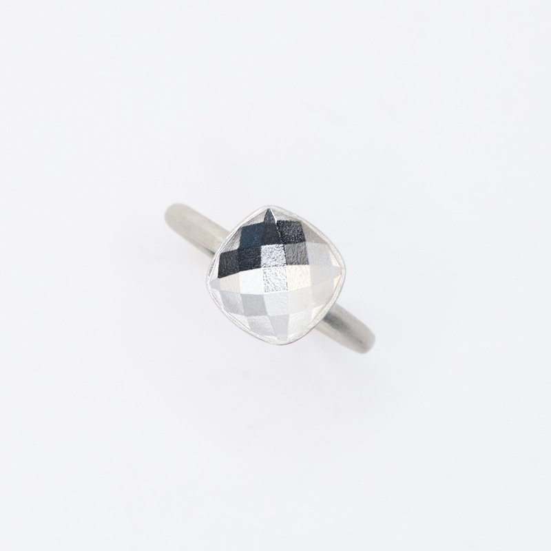 WHITE DAYS 純銀方形凹刻戒指 - 戒指 - 銀 銀色