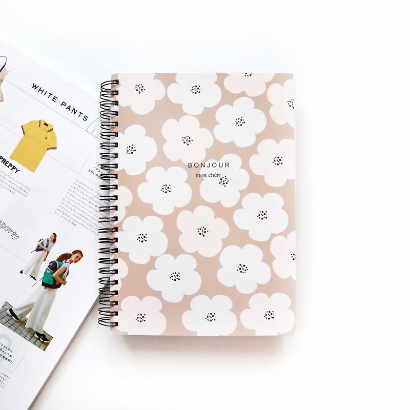 Milk tea cotton French notebook - สมุดบันทึก/สมุดปฏิทิน - กระดาษ สีกากี