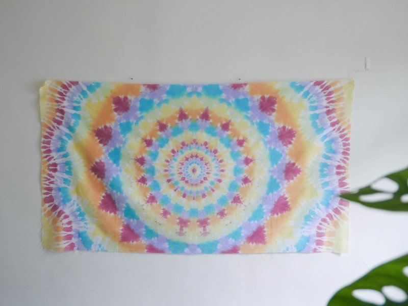 Rainbow | Tie dye shibori Mandala tapestry - Wall Décor - Cotton & Hemp Multicolor