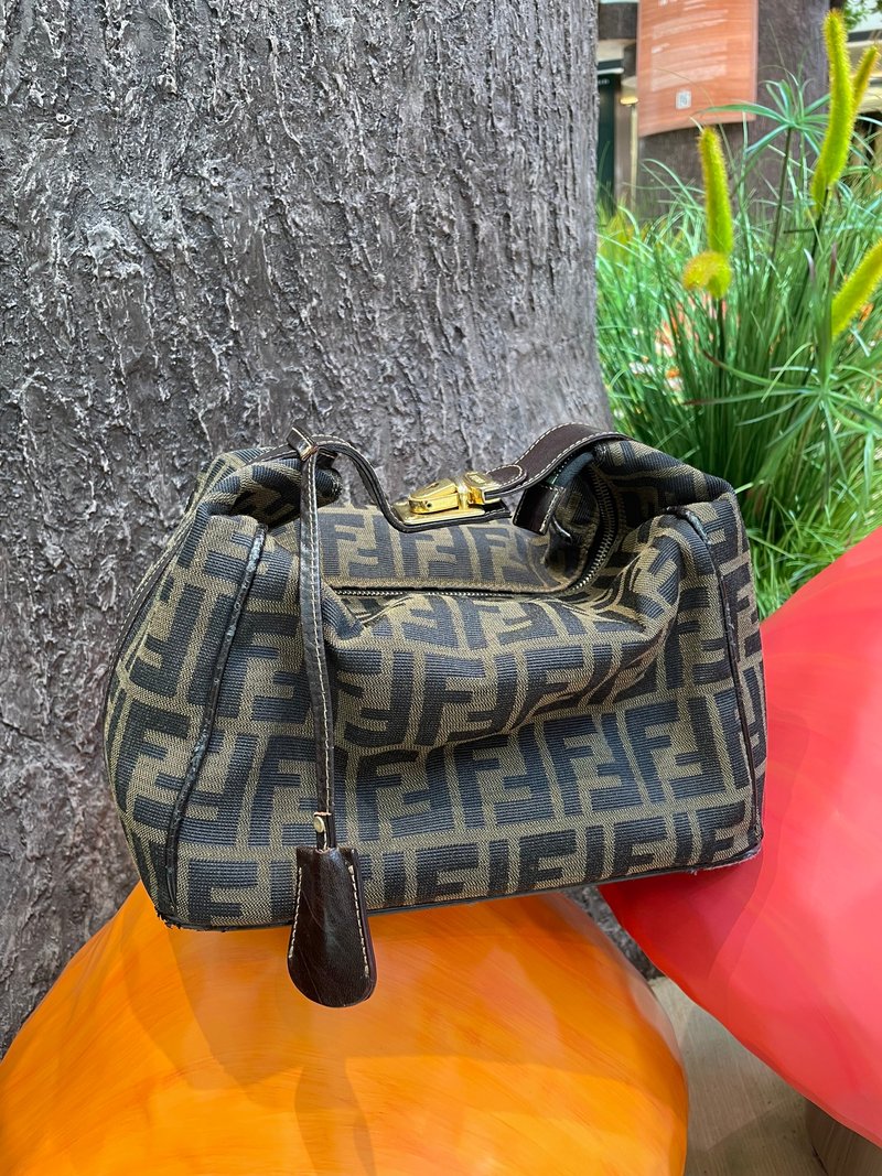 Fendi Fendi Brown presbyopia lunch box bag - กระเป๋าคลัทช์ - ไนลอน สีนำ้ตาล