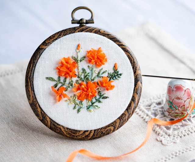 マリーゴールドの花刺繍の制作キット【シルクリボンで作る花刺繍