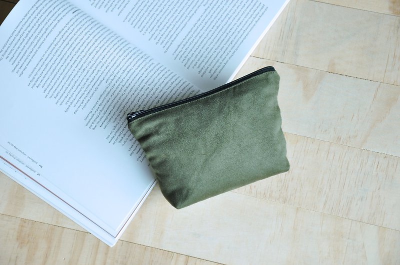 ENDURE / Army Green Suede Fabric / Small Size Cosmetic Bag - กระเป๋าเครื่องสำอาง - ผ้าฝ้าย/ผ้าลินิน สีเขียว