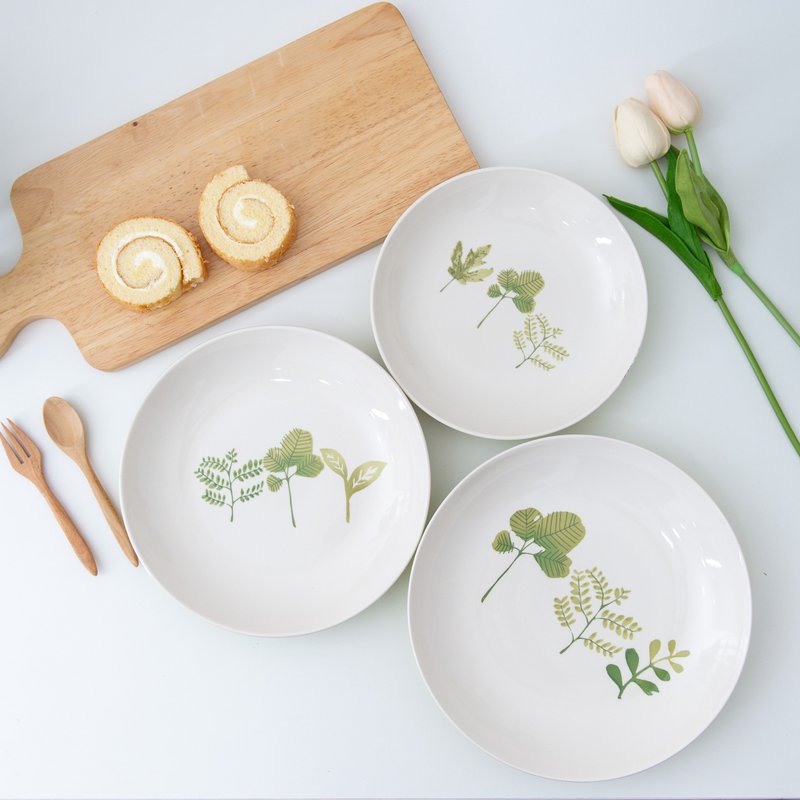 ceramic plate  GREEN LEAF / 3 sizes in total - 盤子/餐盤/盤架 - 陶 綠色