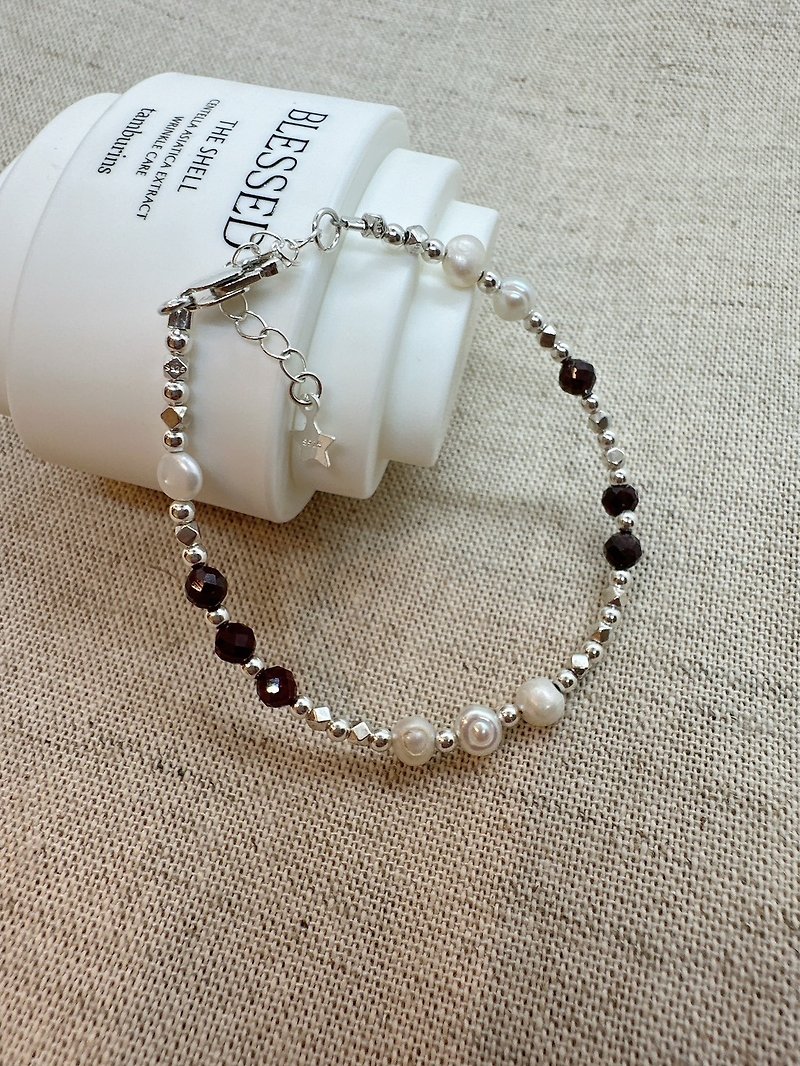 The Secret Word of Happiness and Eternity // Stone Freshwater Pearl Sterling Silver Bracelet - สร้อยข้อมือ - เงินแท้ สีเงิน