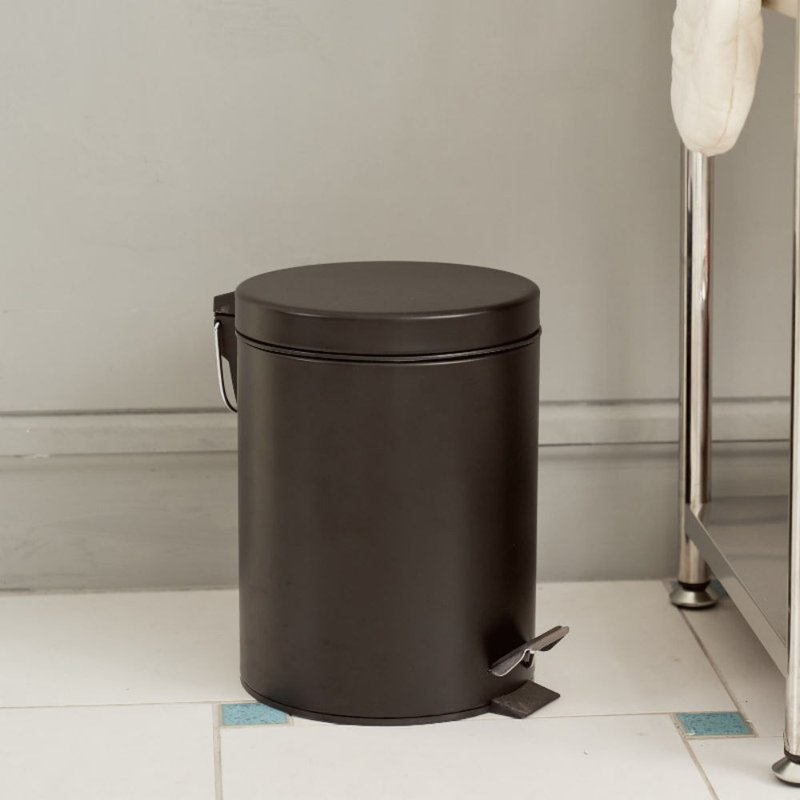 Japanese foot-operated silent trash kitchen waste bucket matt black and bright white 5L 12L available in two specifications - ถังขยะ - โลหะ 