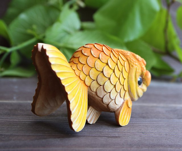 赤い金魚の置物木彫りランチュウミニチュア水族館フィッシュアート