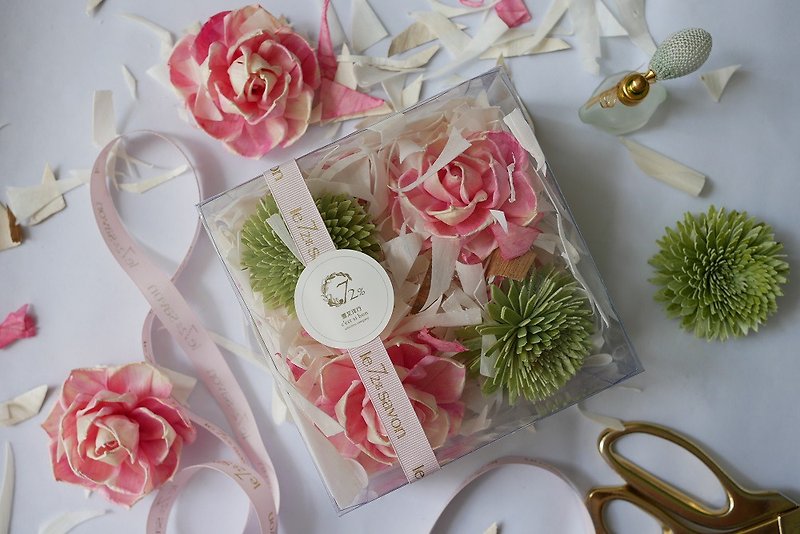 Fairy Fragrance Flower Gift Box (White Tea) - Dried Flowers & Bouquets - Plants & Flowers Multicolor