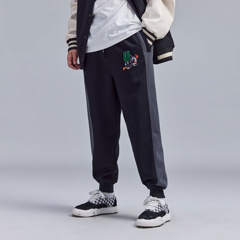 Black stitching embroidery beam foot trousers in winter more add wool trousers - กางเกงขายาว - ผ้าฝ้าย/ผ้าลินิน สีดำ