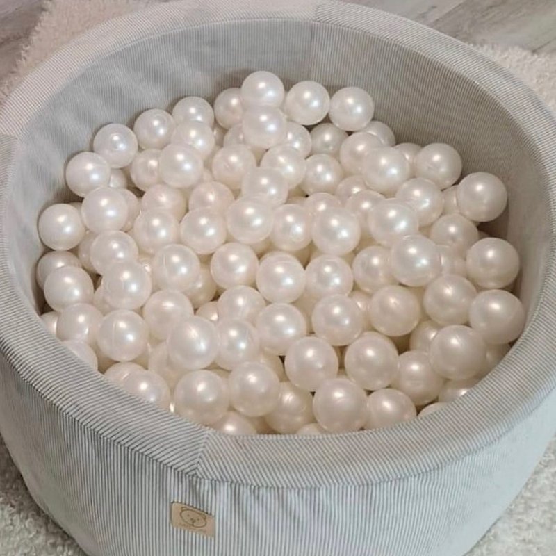 ポリッシュ ミシオのカラフルなウェーブ ボール - パールホワイト(1 ボックスに 100 個入り) は乳白色に非常に似ています。 - 知育玩具・ぬいぐるみ - スポンジ 