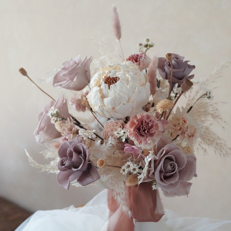 The everlasting bouquet - peony, gray and purple lotus root - Dried Flowers & Bouquets - Plants & Flowers Multicolor