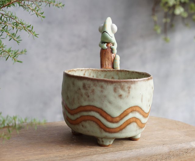 handmade ceramic pots