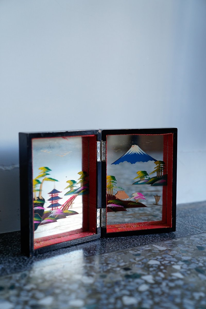Early Mount Fuji Book Mirror Pendant Ornaments - ของวางตกแต่ง - วัสดุอื่นๆ สีดำ
