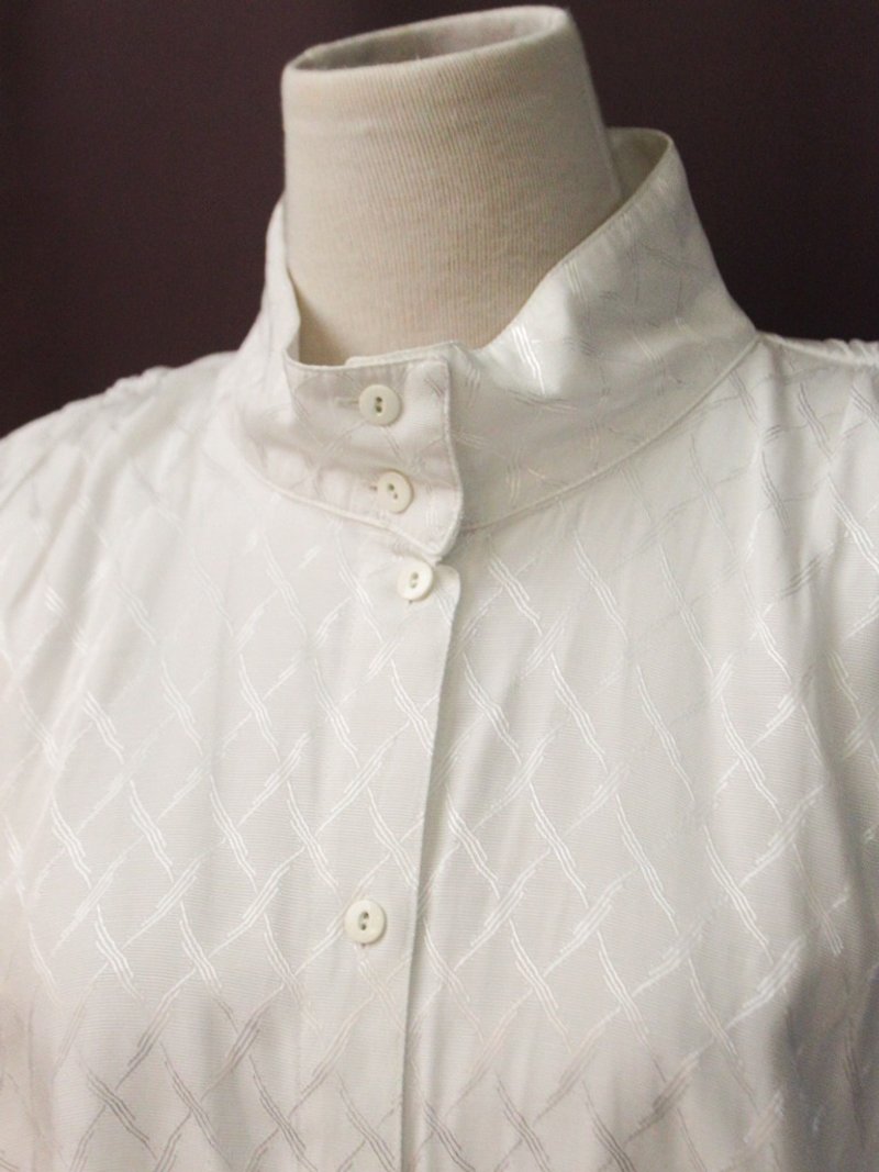 Vintage European Wild Elegant Special Cut Plaid Printed White Long Sleeve Vintage Shirt - Women's Shirts - Polyester White