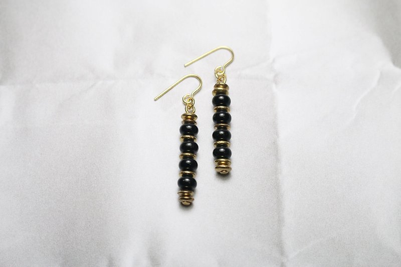 // Detailed series of black plastic color earrings clip-on wear // ve078 - Earrings & Clip-ons - Plastic Black