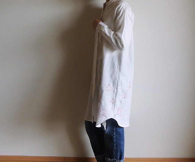 リネン シャツワンピース白 桜 ショップ Akkaの手描き服 ワンピース Pinkoi