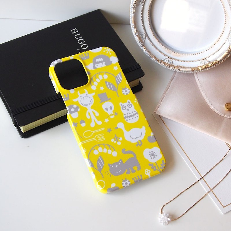 Plastic iPhone case - Lucky Charm - - เคส/ซองมือถือ - พลาสติก สีเหลือง