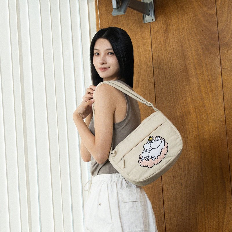 【Pinkoi x Moomin】PUFF Crossbody Bag Shoulder Bag | Moomintroll - Messenger Bags & Sling Bags - Nylon White