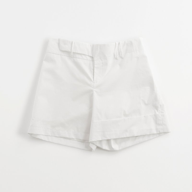 中性白色造型短褲(另有綠色與黑色) - 闊腳褲/長褲 - 棉．麻 白色