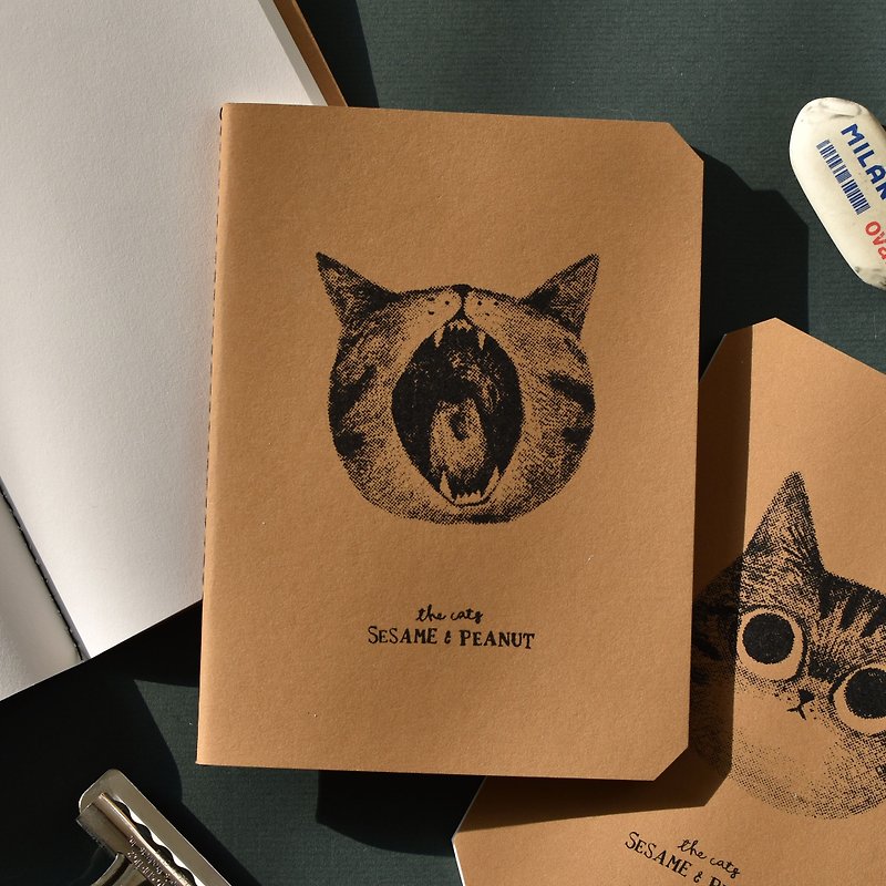 Cowhide stinky cat head double-sided serigraphy notebook <Sesame/Peanut/Ass three options> - สมุดบันทึก/สมุดปฏิทิน - กระดาษ สีกากี