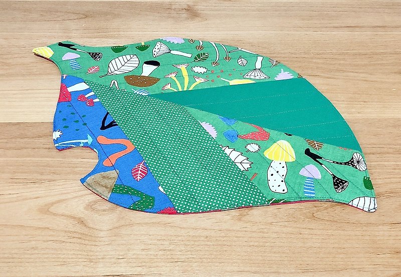 Handmade leaf insulation placemat - imported printed cotton - mushroom series - ผ้ารองโต๊ะ/ของตกแต่ง - ผ้าฝ้าย/ผ้าลินิน สึชมพู