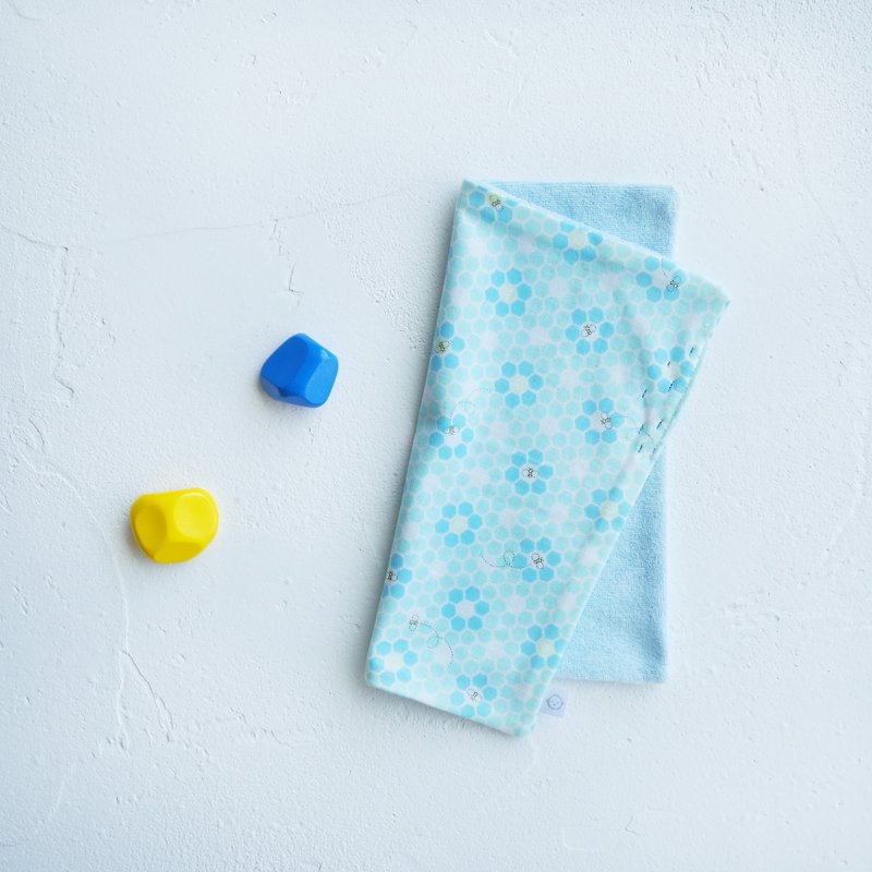 Organic Cotton Embroidered Handkerchief Towel ハンカチ-Blue Honeycomb - Bibs - Cotton & Hemp Blue