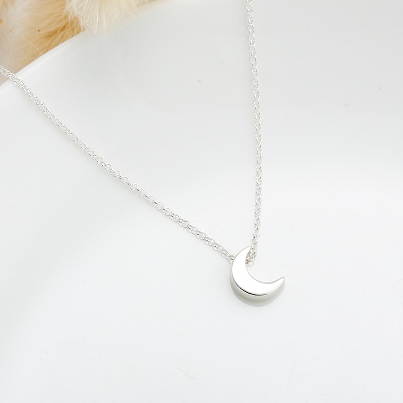 Le Petit Prince Moon s925 sterling silver necklace Valentine Day Christmas gift - สร้อยคอ - เงินแท้ สีเงิน