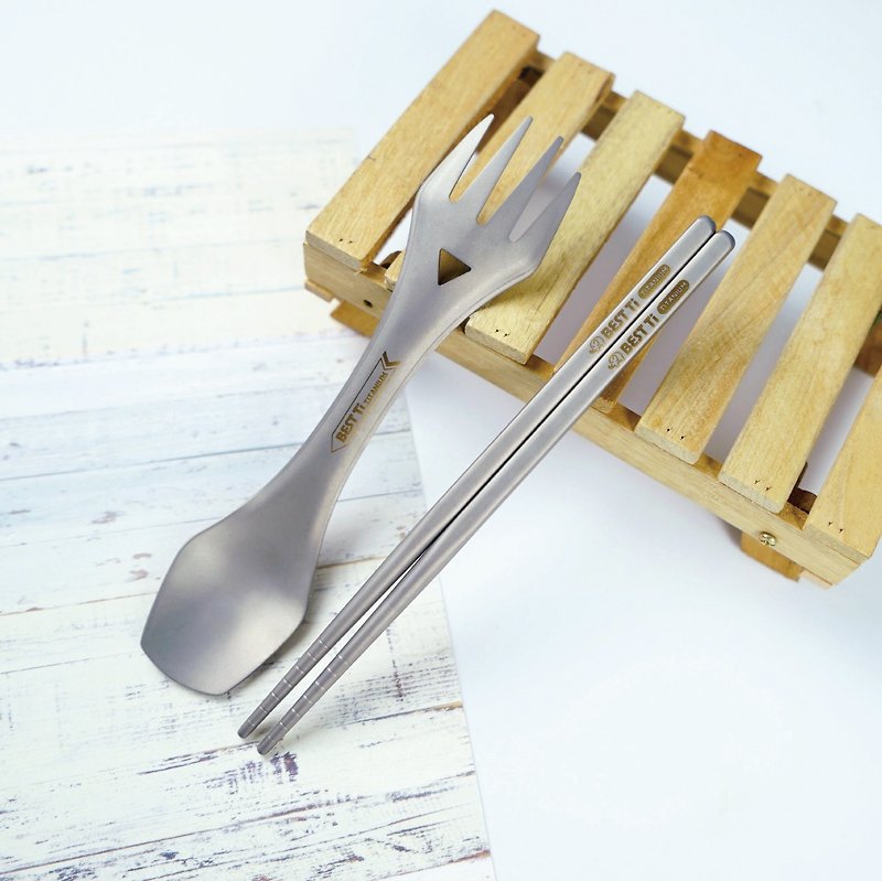 Pioneer Alliance Pure Titanium Tableware Set Titanium Chopsticks & 3-in-1 Cutlery and Spoon - Camping Gear & Picnic Sets - Precious Metals Silver