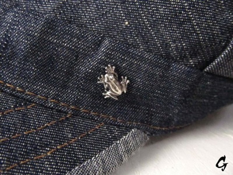 Little frog pin brooch - เข็มกลัด - เงินแท้ 