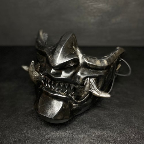 黒い鬼のマスク 500x0.jpg