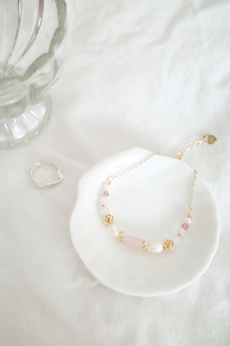 Rihe // Pink Crystal Strawberry Crystal Light Sea Pearl White Jade - Bracelets - Crystal Pink