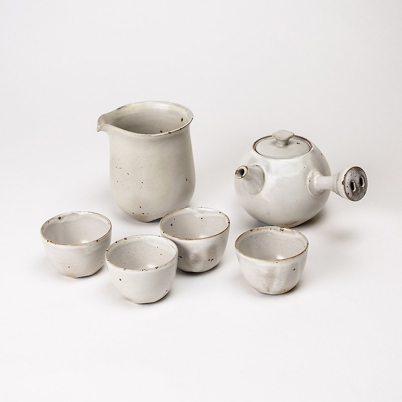 Pottery Workshop│Jihai Year of the Pig Zodiac Commemorative Teapot Set (All the best) - ถ้วย - วัสดุอื่นๆ ขาว