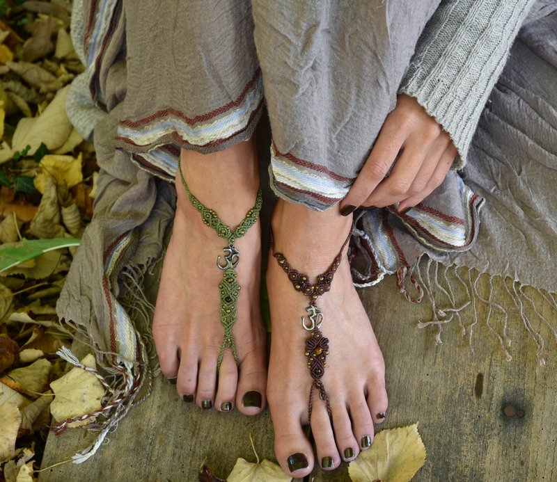 earthy elven foot jewelry, single tribal barefoot sandal, macrame foot thong - 涼鞋 - 繡線 綠色