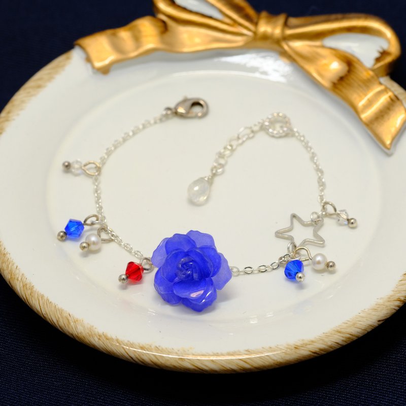 Blue rose bracelet 【Miracle Under the Moon】 - Bracelets - Resin Blue