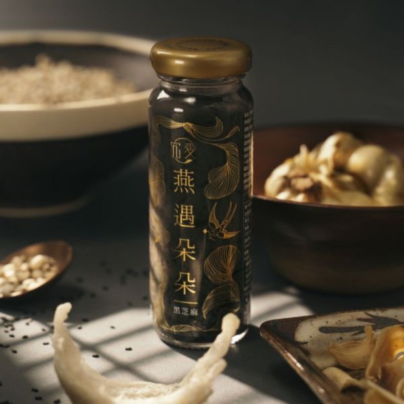 燕遇朵朵燕窩飲-黑芝麻(130ml)|芝香醇厚 燕窩絲 雪耳 送禮首選 - 養生/保健食品/飲品 - 玻璃 黑色