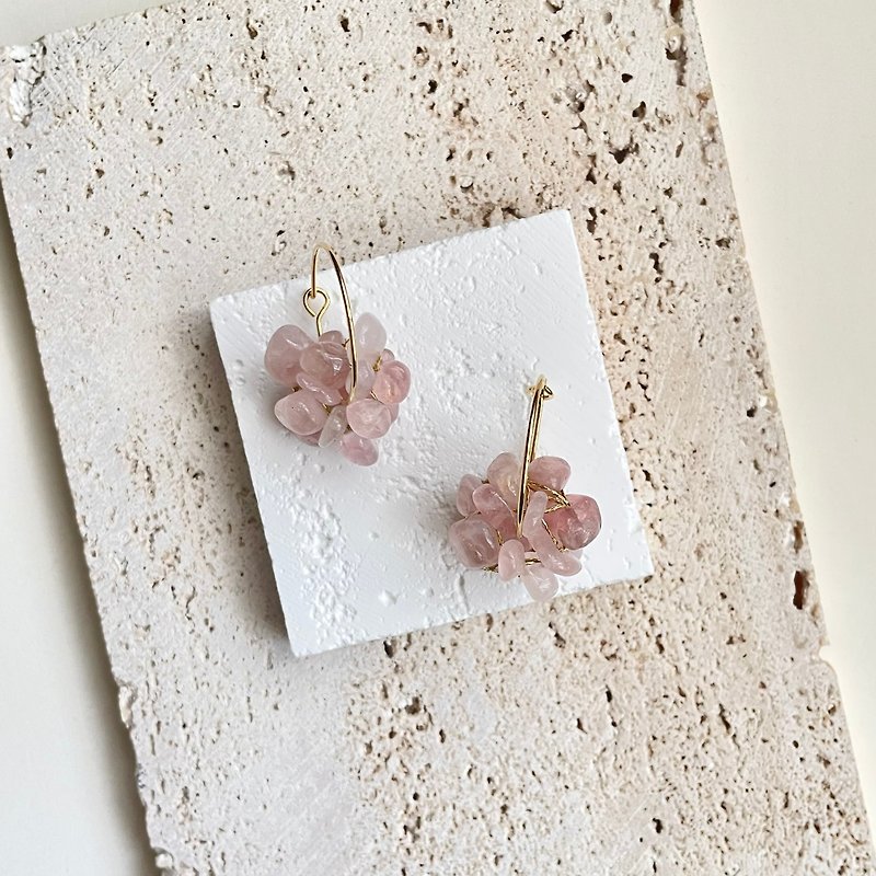 Earrings• Rose Quartz Hydrangea• Natural Madagascar Rose Quartz• 14kgf - Earrings & Clip-ons - Crystal Pink