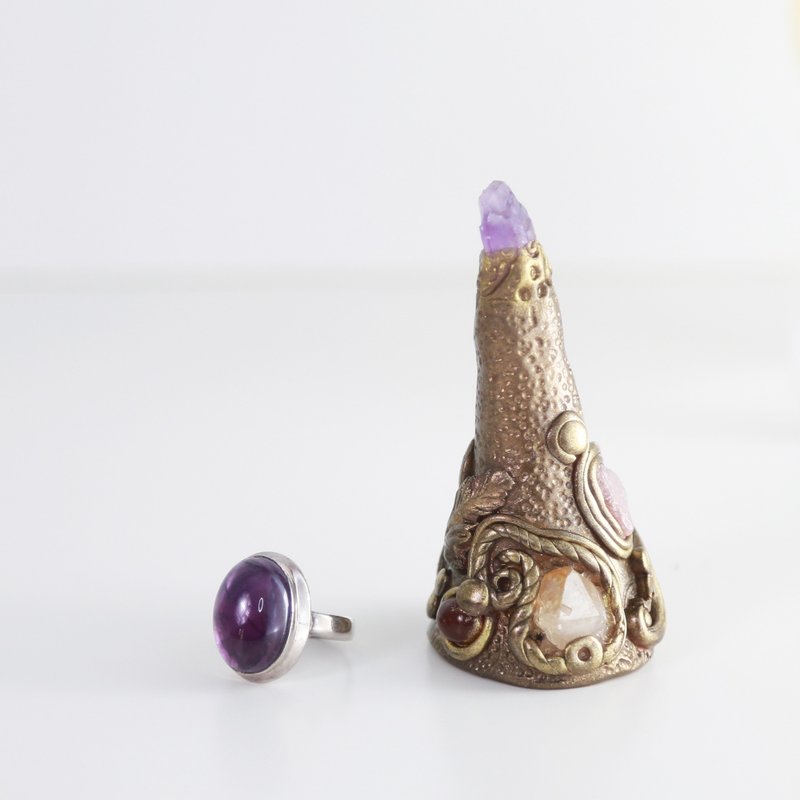 Amethyst Ring Holder - ของวางตกแต่ง - คริสตัล สีนำ้ตาล