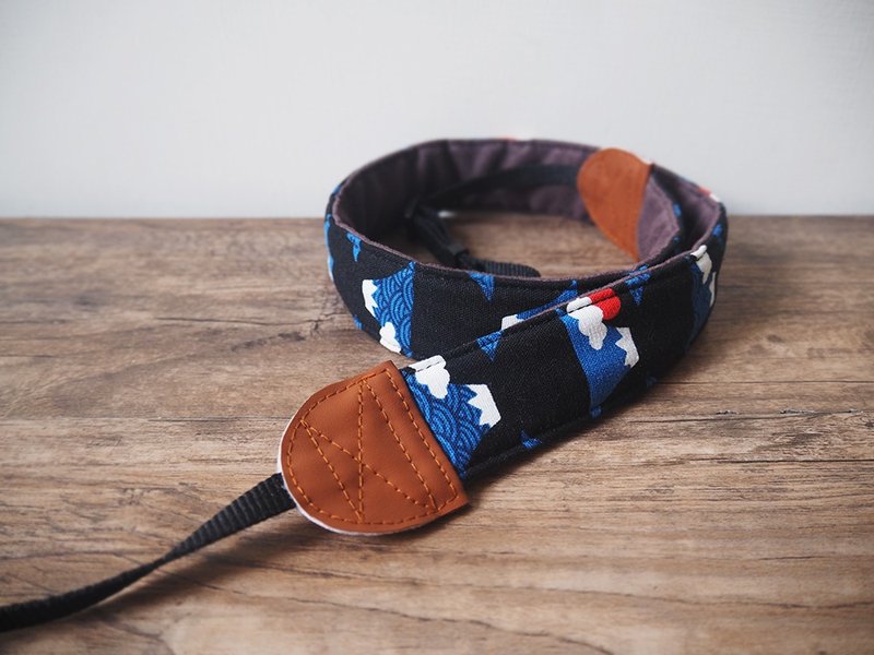 Handmade decompression camera strap camera strap mobile phone strap (Mount Fuji-black) S71 - Phone Accessories - Cotton & Hemp Blue