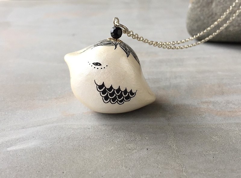 Ceramic pendant - 3D bird necklace - Pearl white with tint of cream colour - สร้อยคอ - ดินเผา ขาว