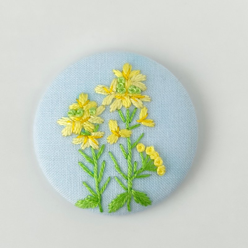 Spring rape blossom embroidery brooch - Brooches - Cotton & Hemp Yellow